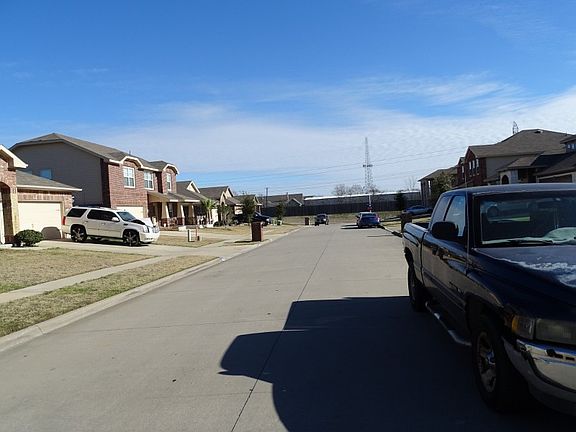 5th image of 1407 Yosemite Dr
