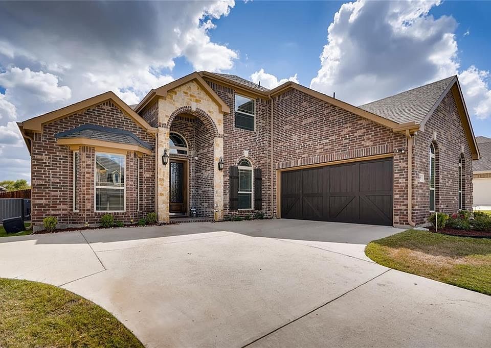 1st image of 907 Sterling Trace Dr