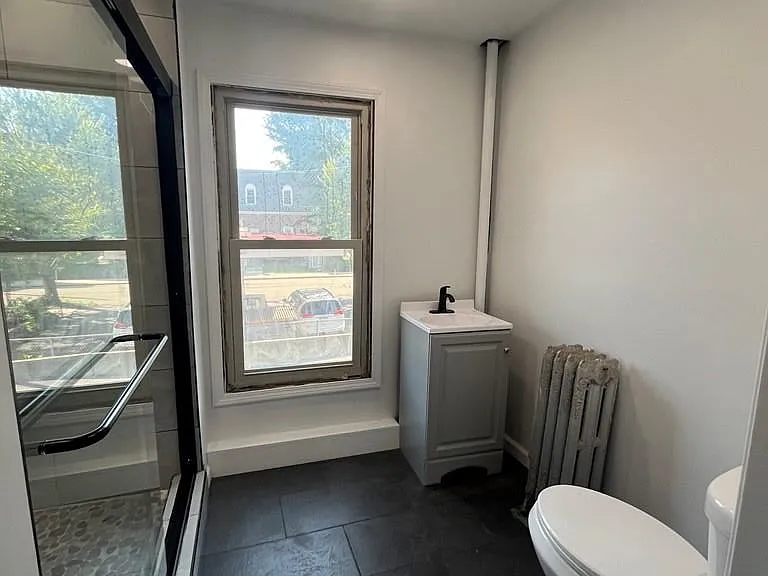 307 Market St #2 — Photo 6