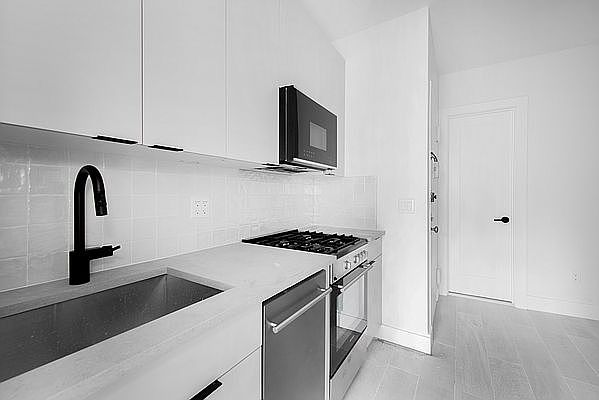 1st image of 423 E 77th St #1E