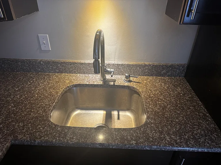 1509 Rosedale Ave — Photo 9
