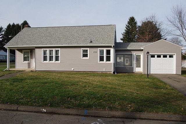 2nd image of 760 Copley St