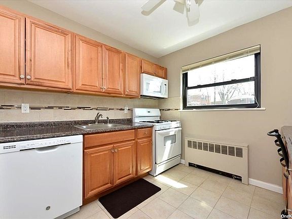 4th image of 21917 74th Ave #443B1
