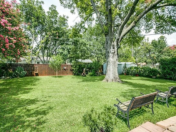 3rd image of 420 Kirkwood Dr