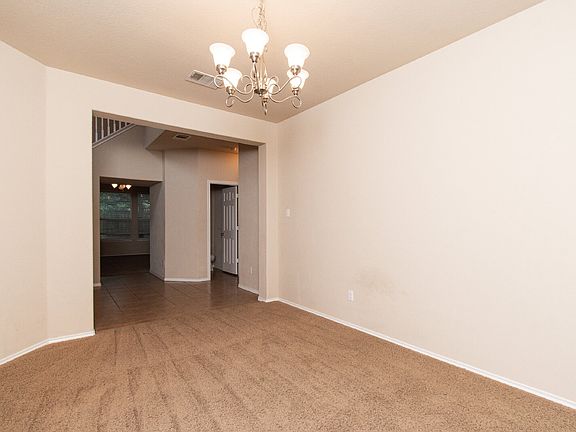 4th image of 7109 Golden Oak Ln