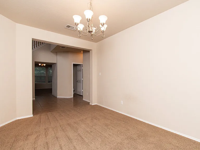 7109 Golden Oak Ln — Photo 4