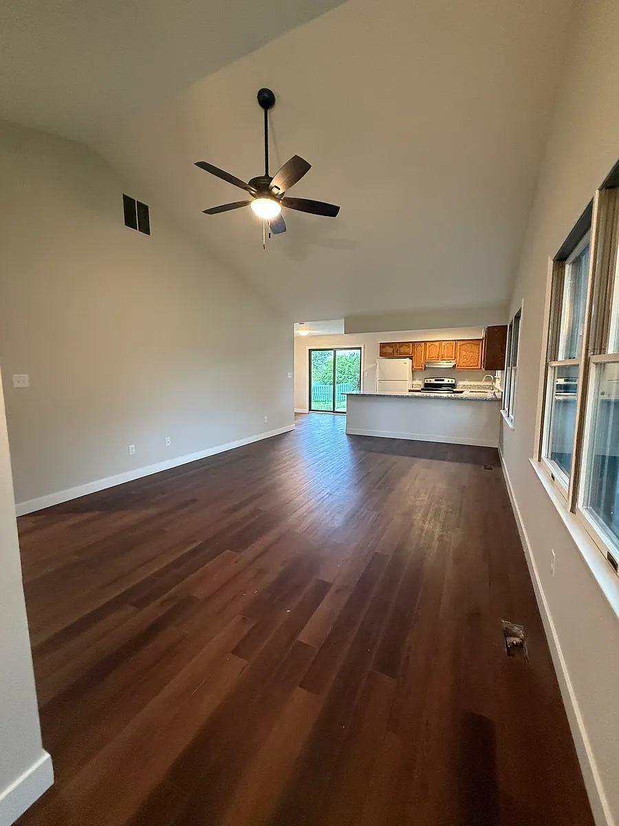 Building Photo - 867 Windfield Way