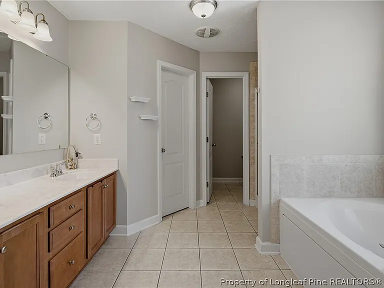 420 Thorncliff Dr — Photo 30