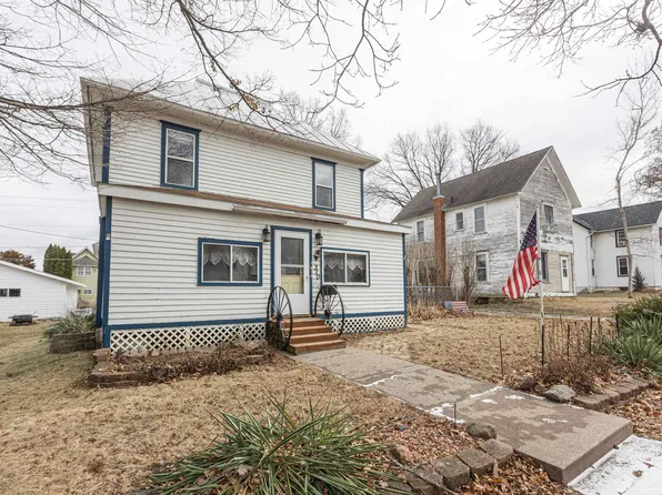 310 N Main St, Cuba City, WI 53807