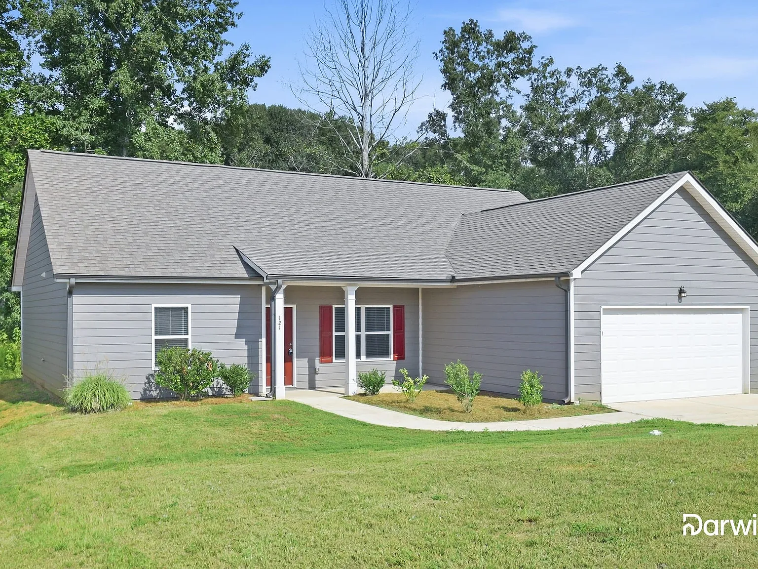 3 bed, 2.0 bath, 1601 sqft, $1,585 — Photo 2