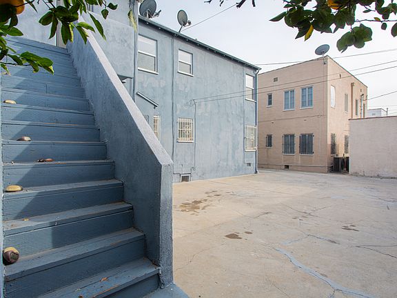 5th image of 455 N Sierra Bonita Ave #455