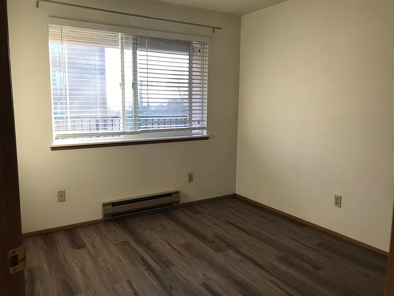 4550 7th Ave NE #302 — Photo 5