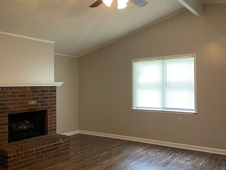 20 Hanover Dr — Photo 2