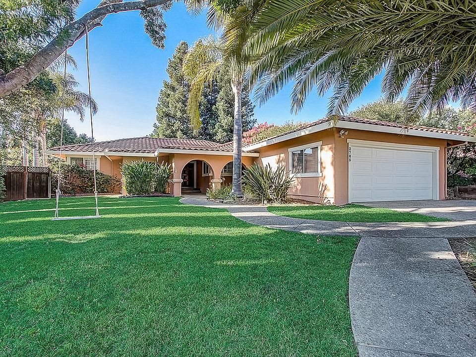 1st image of 2785 Fountain Oaks Dr