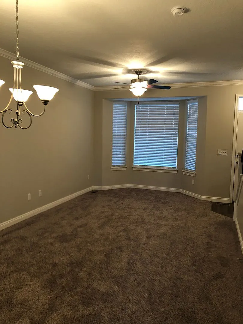 Darling Provo Townhome! — Photo 3
