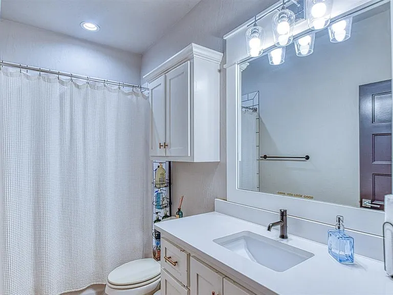 2325 Rivercross Ct — Photo 29