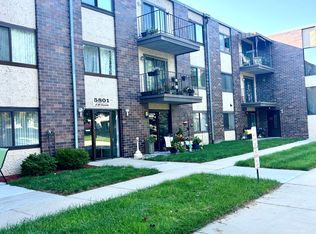 5801 Enterprise Dr APT B5, Lincoln, NE 68521