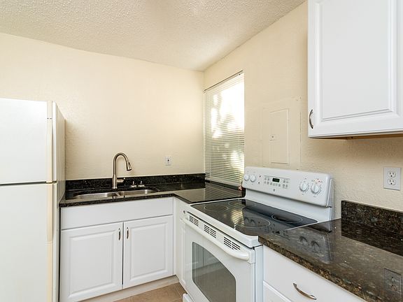 2nd image of 804 E Orchid Ave #Back