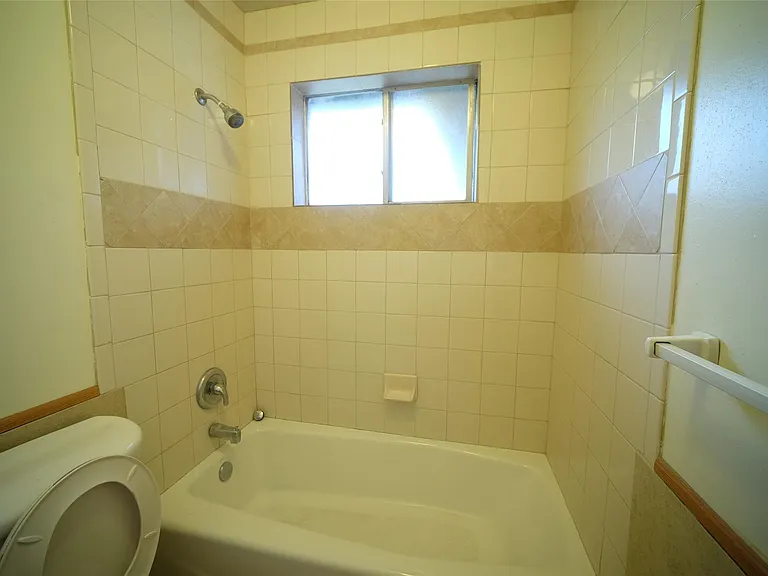 12403 Bexley Dr — Photo 10