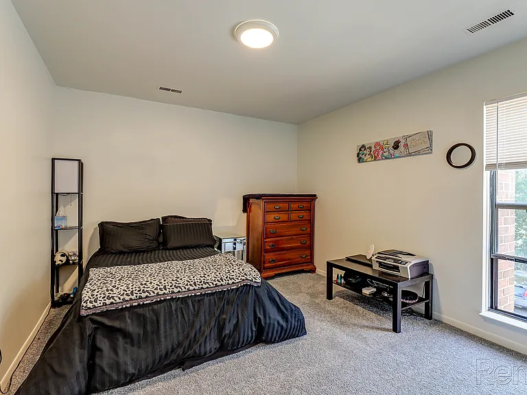 LaFonda Apartments — Photo 14