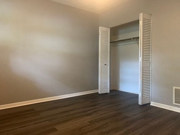 3rd image of 530 5th Ave SW