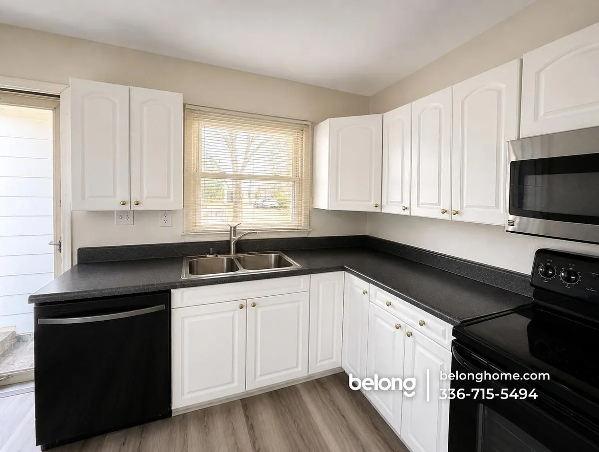 Building Photo - 7245 Beaverwood Dr