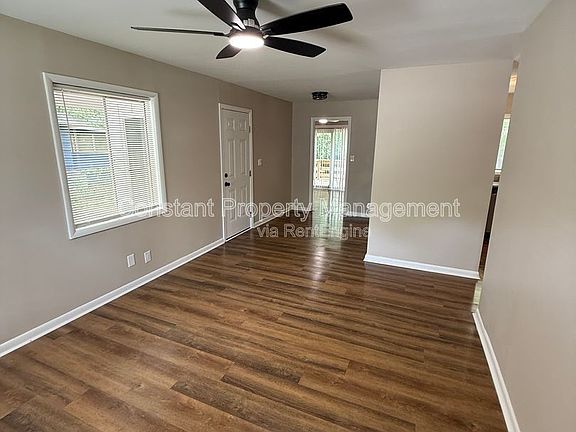 2nd image of 3469 Kingsbury Dr