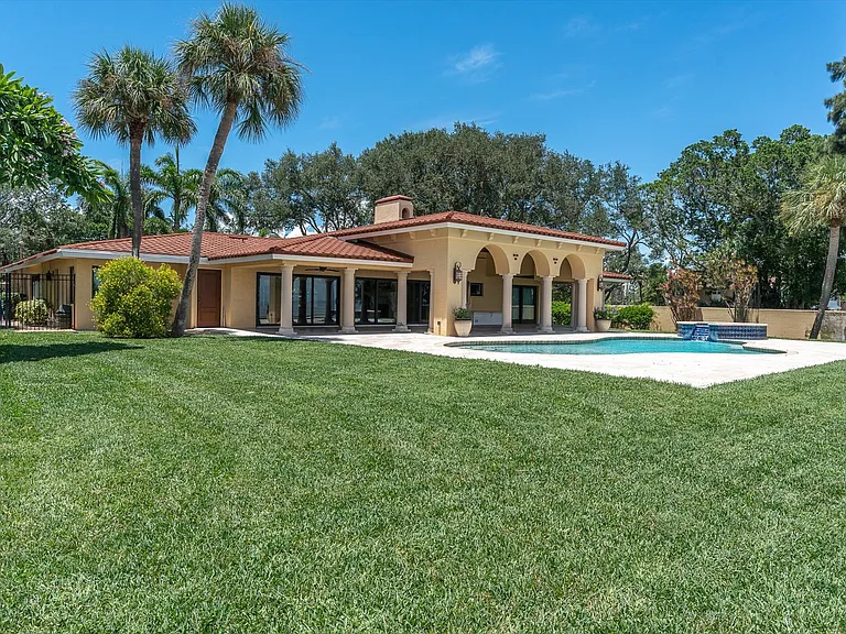 5810 Bahama Shores Dr S — Photo 80