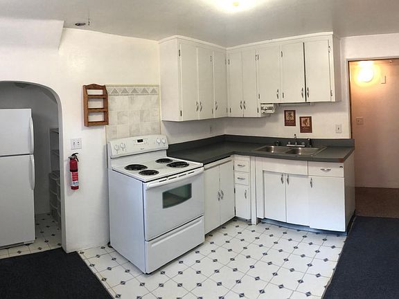 5th image of 370 N 6th St APT C