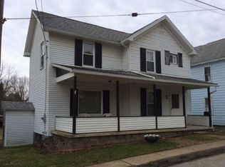 216 Lamberton St, Franklin, PA 16323