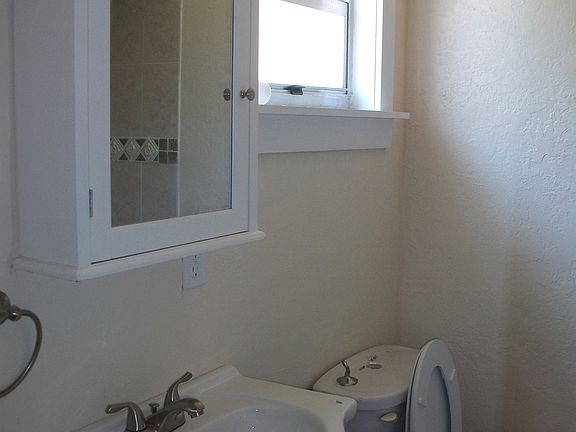 2nd Bathroom