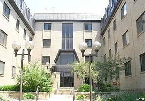 4355 Maryland Ave APT 110 photo 1