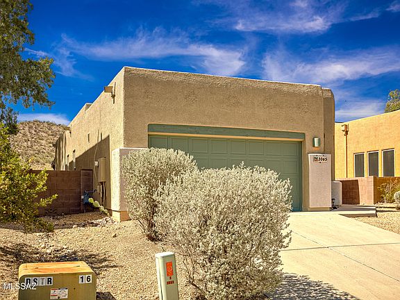 3rd image of 3065 W Desert Glory Dr