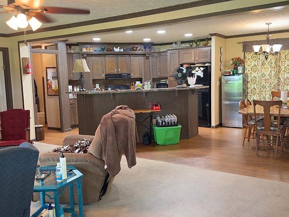 3rd image of 267 Sandlin Ln