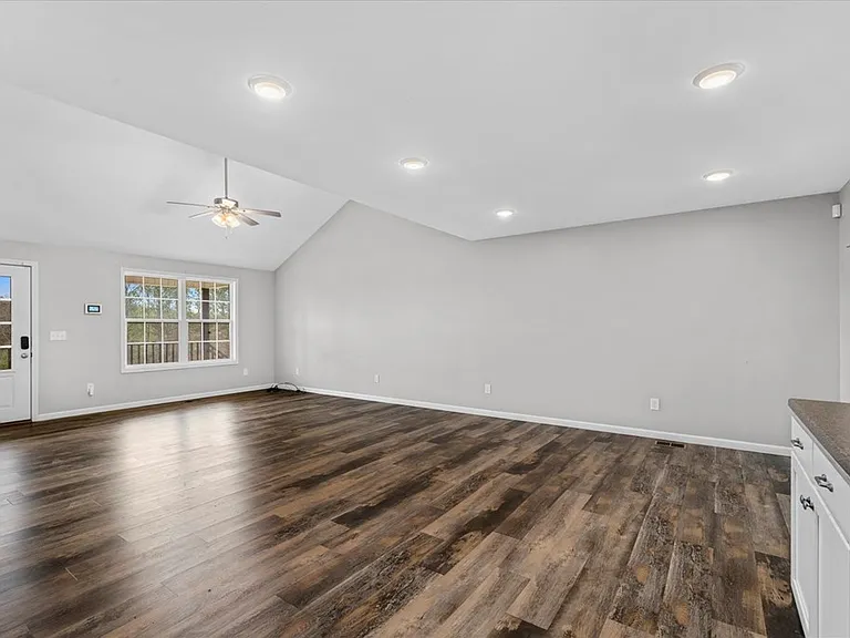 3143 Sonya Dr NW — Photo 17