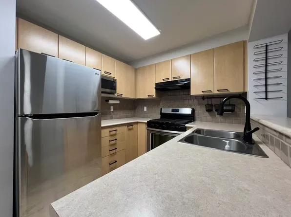 2968 Silver Springs Blvd #10X, Coquitlam, BC V3E 3S2