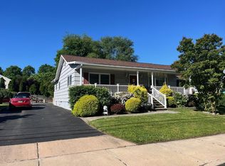 103 Ernston Rd, Parlin, NJ 08859