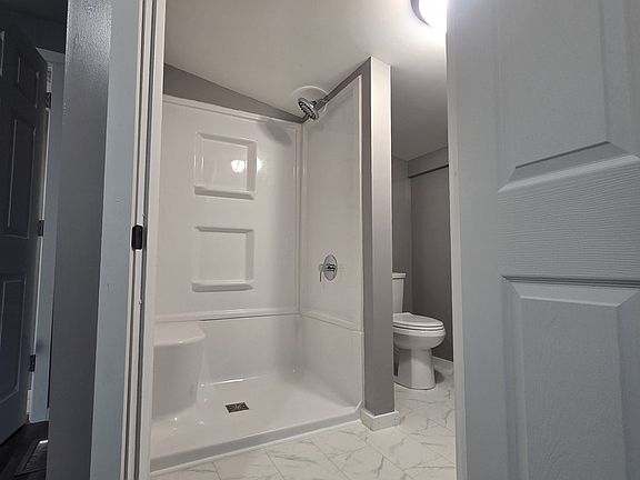 2nd image of 806 Maple St