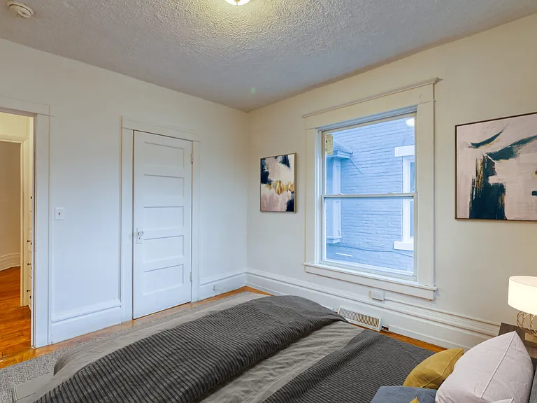 422 W Saginaw St #1 — Photo 4