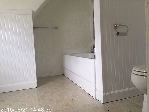 3rd image of 465 Amsterdam Ave