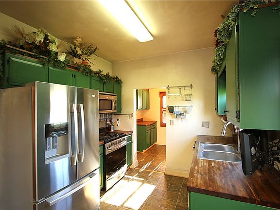 2nd image of 444 Olive Ave