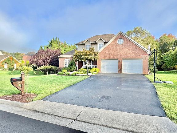4th image of 5247 Dresden Cir