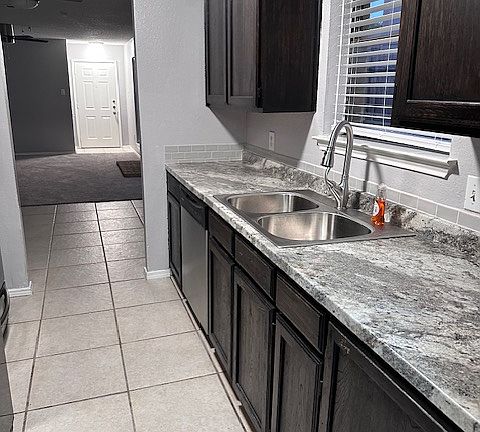 3rd image of 2420 Lido Ln