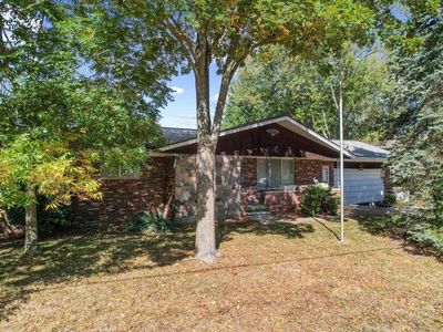 8650 Sandy Crest Dr, White Lake, MI, 48386