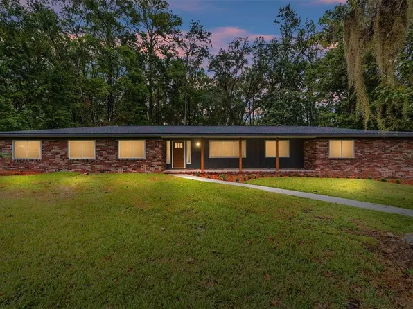 9310 NW 10th Pl, Gainesville, FL 32606