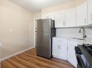 4060 Jerusalem Avenue #1D, Seaford, NY 11783