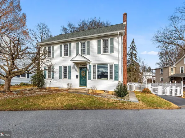 255 Elizabeth St, Landisville, PA 17538