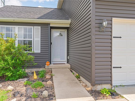 2nd image of 5746 De Soto St