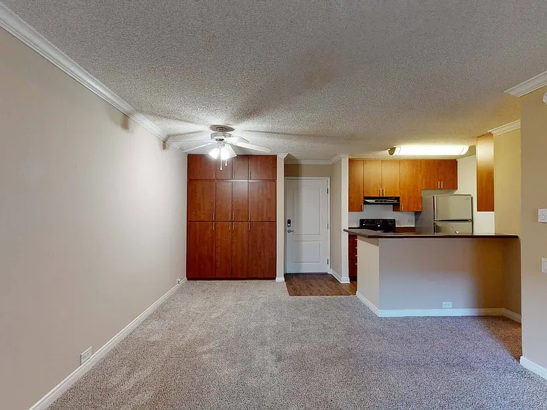 Eight 80 Newport Beach — Photo 181