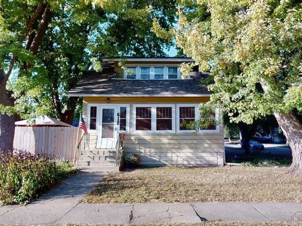 612 7th Ave N, Clear Lake, IA 50428